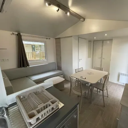 Vue Sur Le Lac, Cadre Verdoyant, 4 Etoiles Apartment *